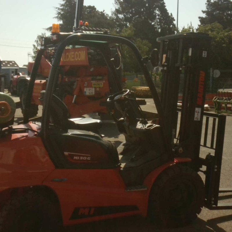 Maststapler Manitou MI30G ST5