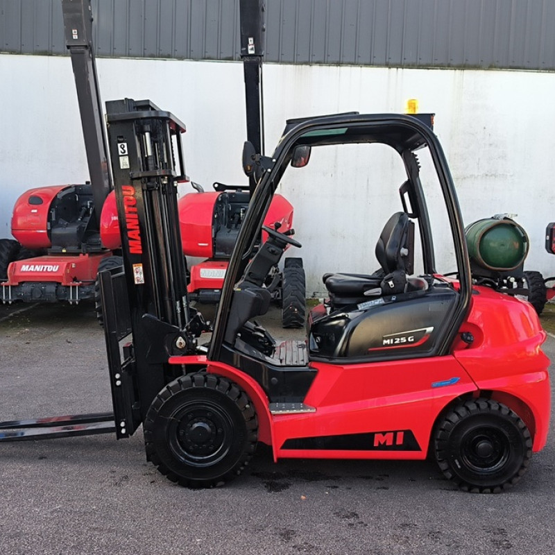 Maststapler Manitou MI 25 G ST5