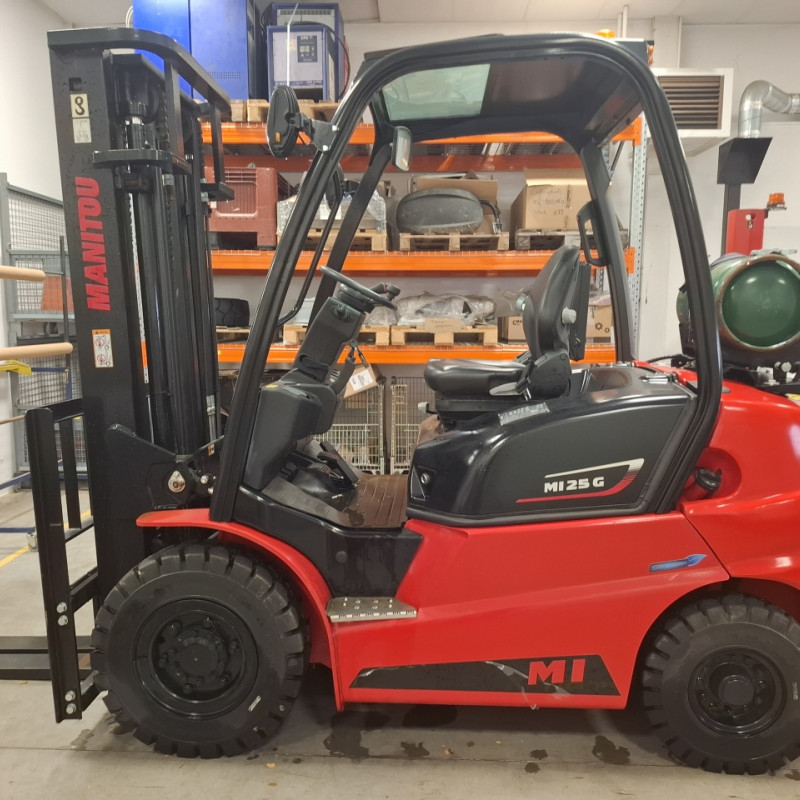 Maststapler Manitou MI25G