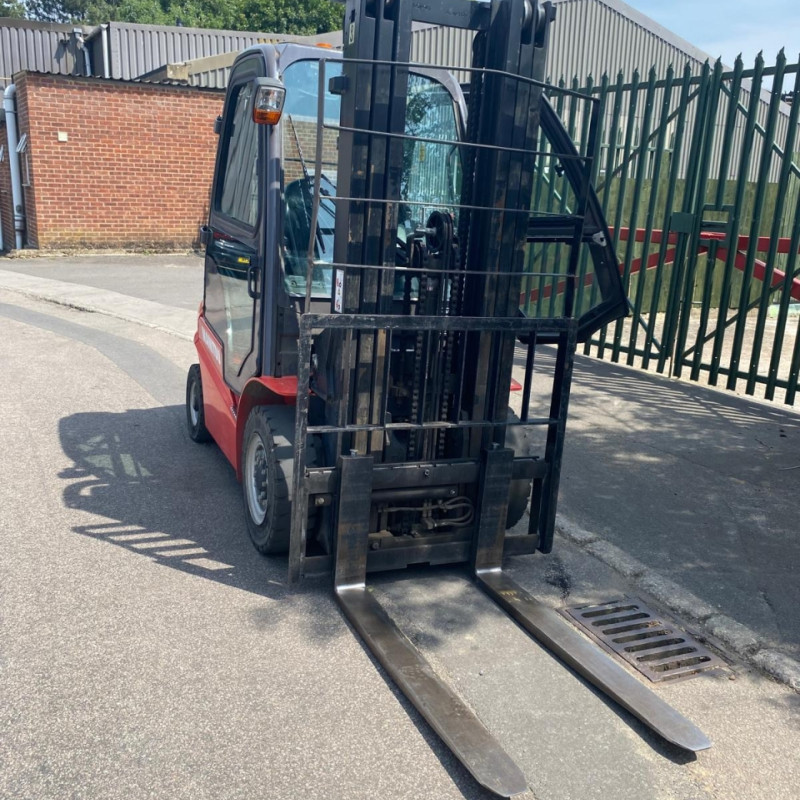 Wózek widłowy Manitou MI25D