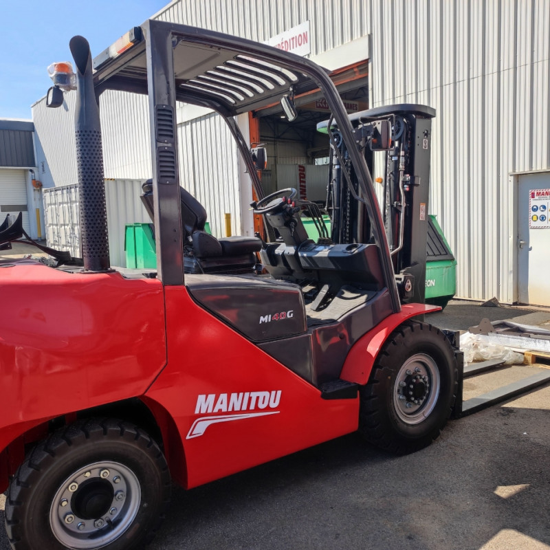 Maststapler Manitou MI40G S1 FOB