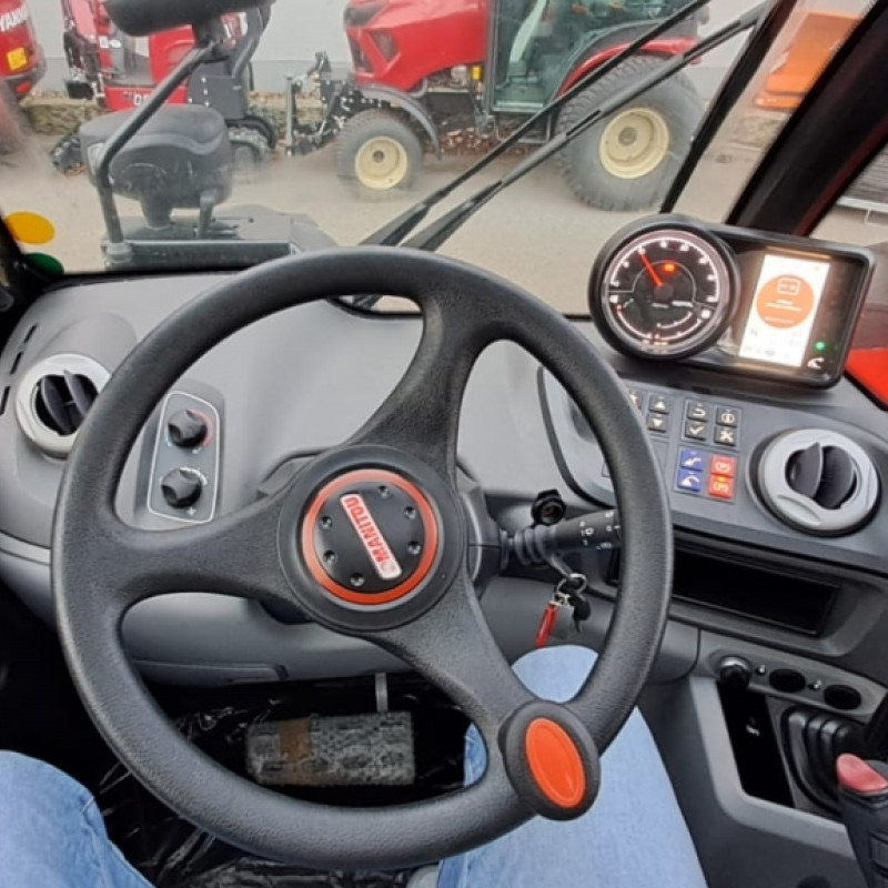 Teleskoplader Manitou MT735