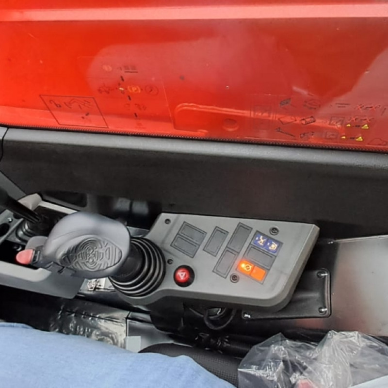 Teleskoplader Manitou MT735