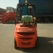 Maststapler Manitou MI30G ST5