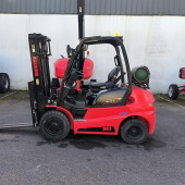 Maststapler Manitou MI 25 G ST5