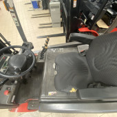 Chariot à mât Manitou ME320