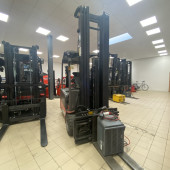 Chariot à mât Manitou ME320